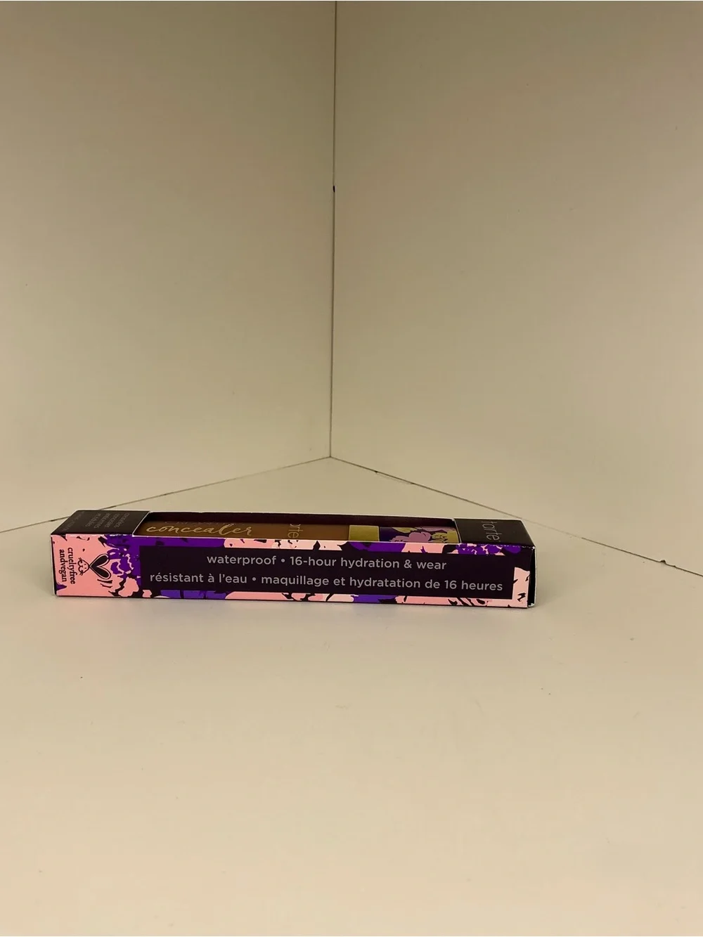 tarte Creaseless Concealer - Tan (Purple Cap)